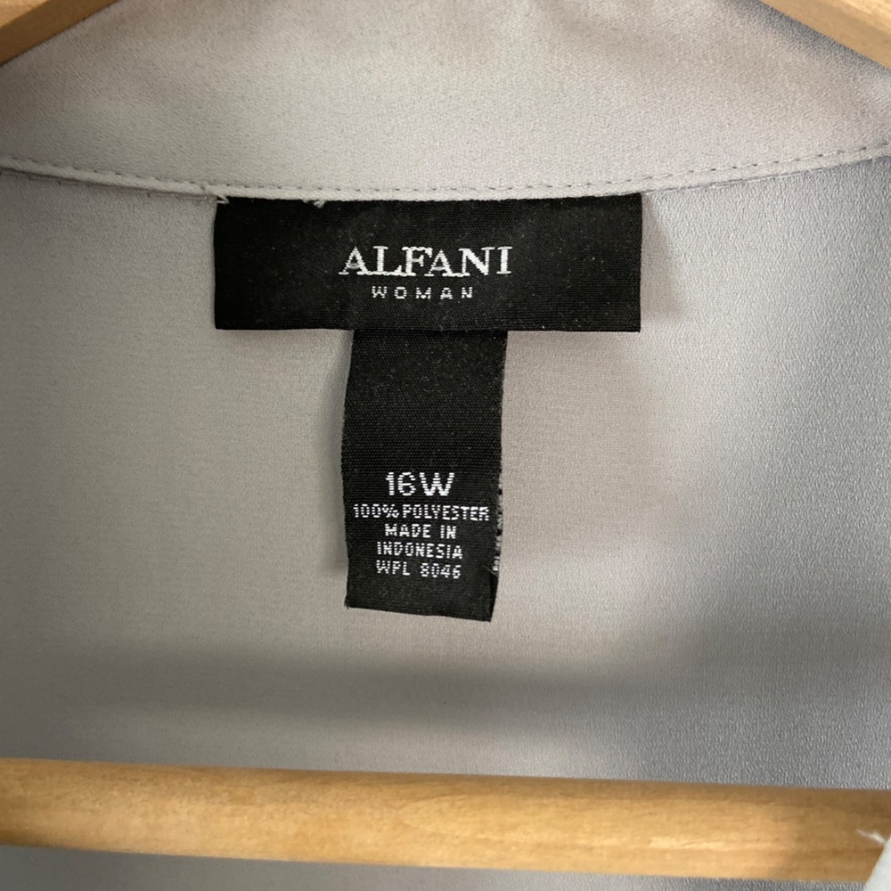 Alfani Woman light grey sleeveless blouse - Picture 7 of 7